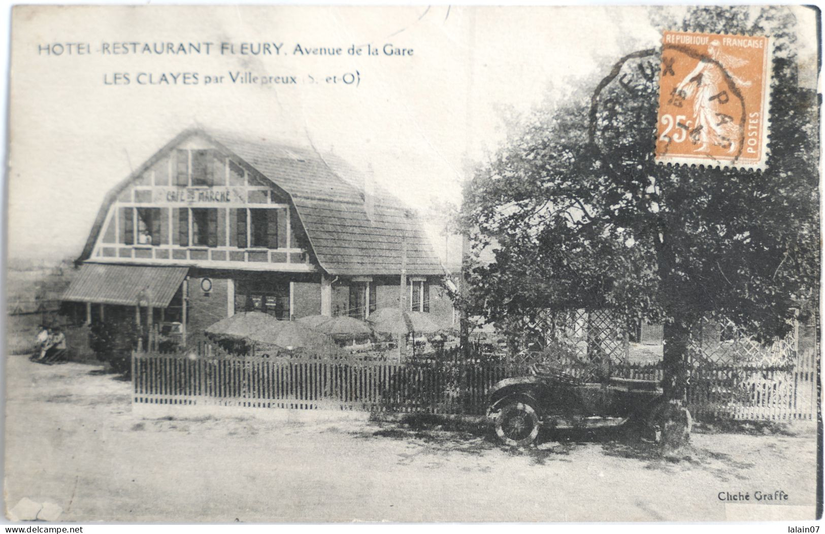C. P. A. : 78 : LES CLAYES Par Villepreux : Hôtel Restaurant FLEURY, Avenue De La Gare, Voiture, Timbre En 1933 - Les Clayes Sous Bois