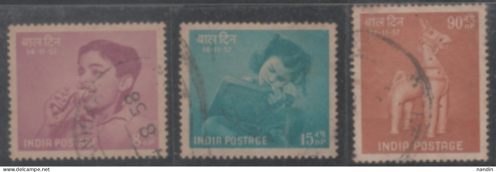 USED STAMP FROM 1957 INDIA ON 14TH NOVEMBER,NATIONAL CHILDREN'S DAY - Gebruikt