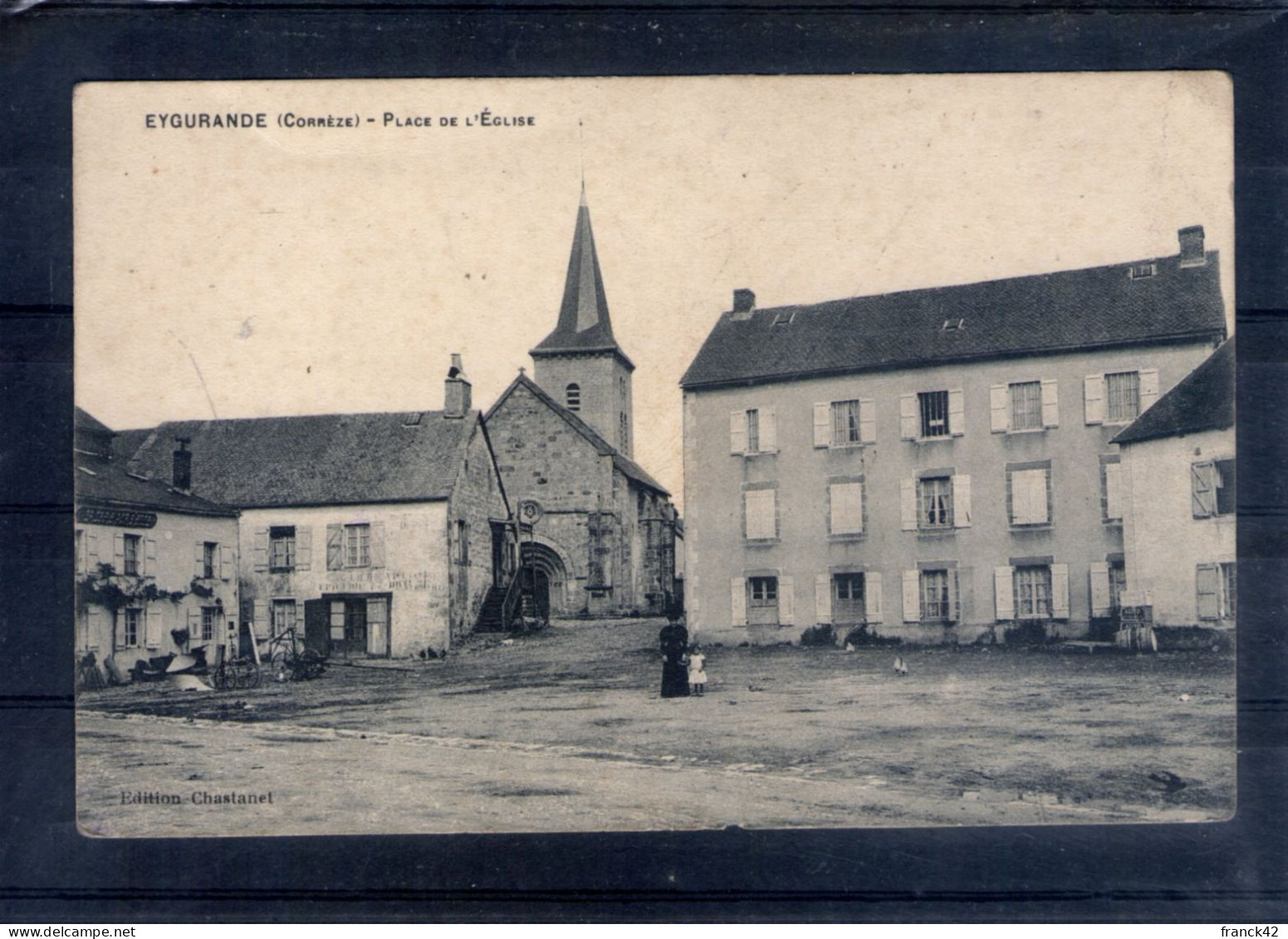 19. Eygurande. Place De L'église - Eygurande