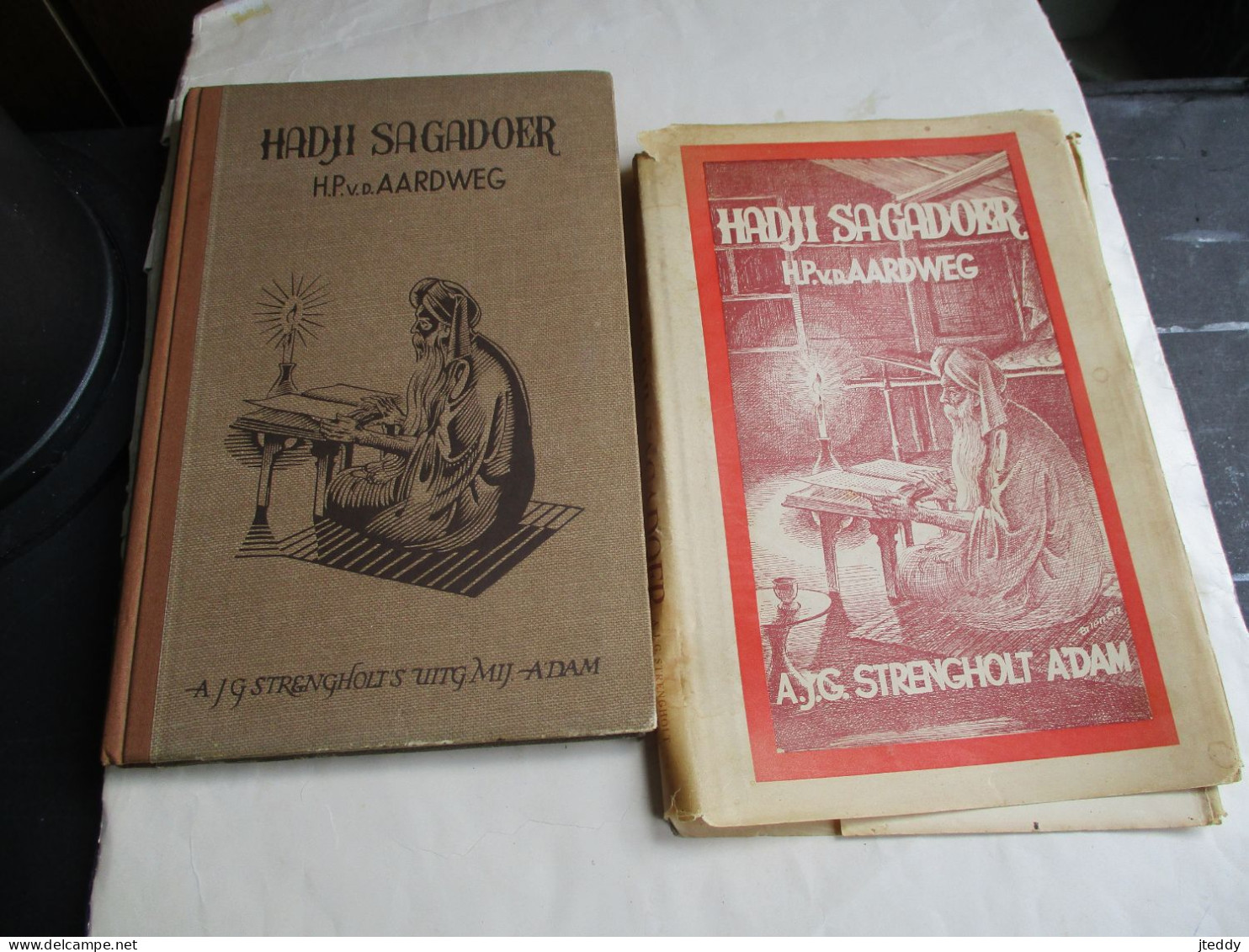 Oud boek HADIJ   SAGADOER    De Wijze  Aventuren van een   Maleischen Profeet  door  H . P .  VAN DEN AARDWEG