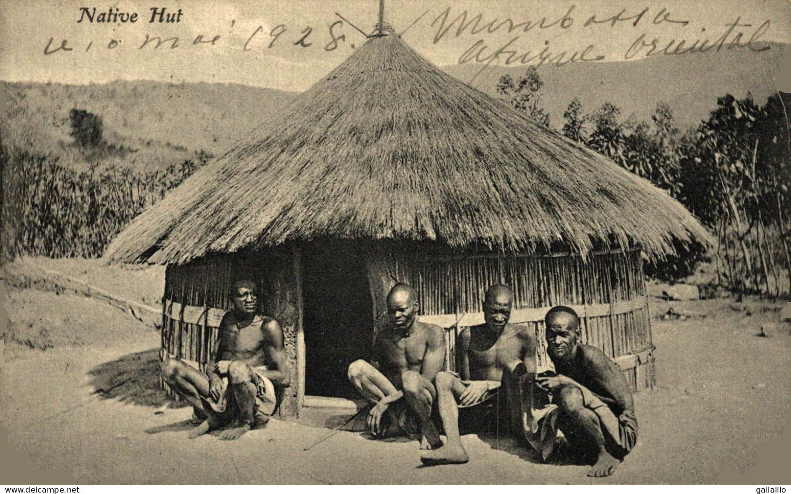 NATIVE HUT - Kenya