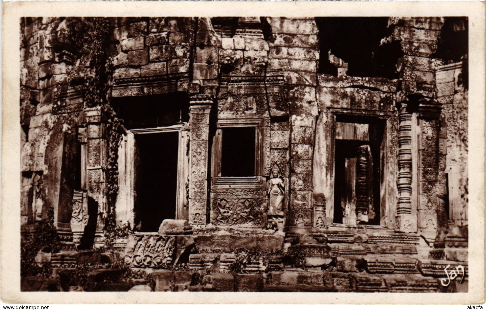 CPA AK Angkor Thom Vue Des Soubassements Cambodge Indochina (1346312) - Cambodge