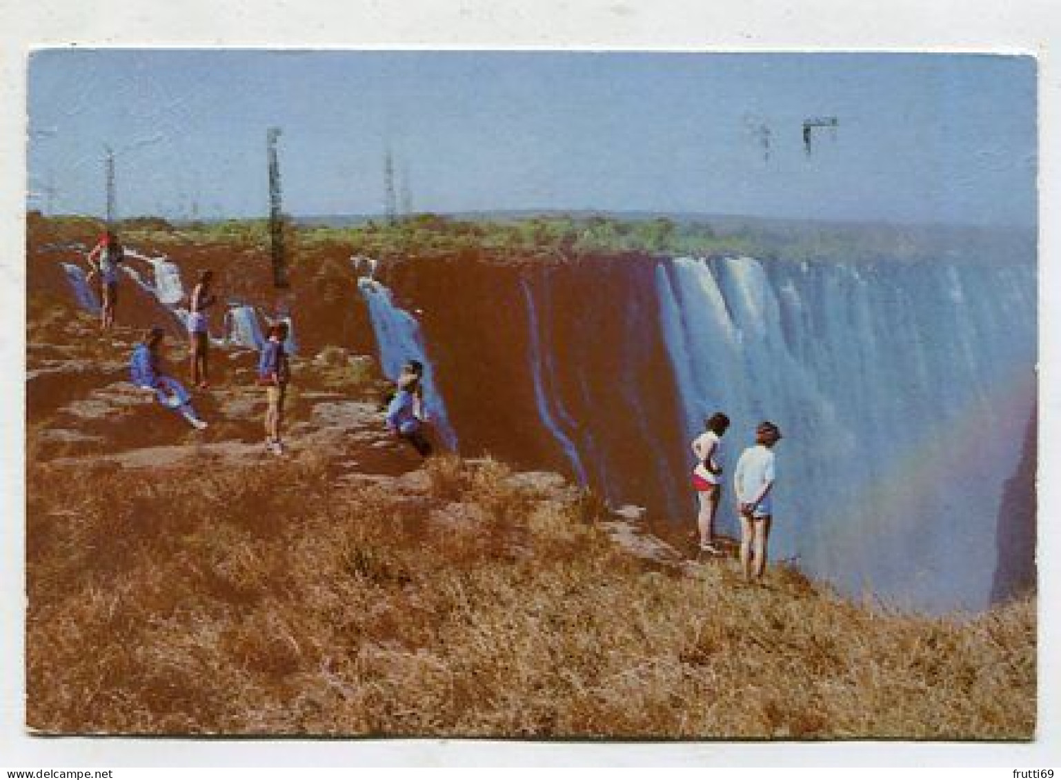 AK 159215 ZIMBABWE - Victoria Falls - Tourists At Danger Point - Zimbabwe