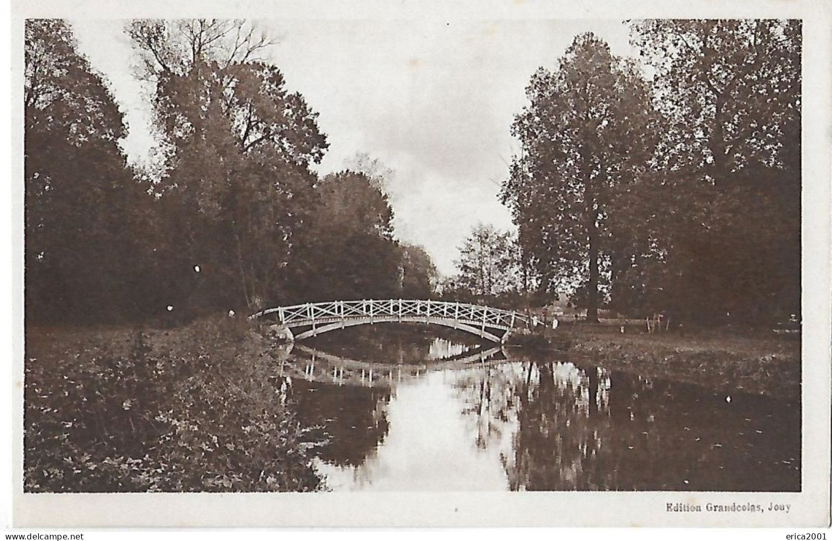 Jouy. La Passerelle Du Parc Du Chateau De Jouy. - Jouy