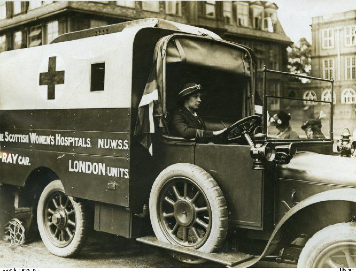 X-Ray Ambulance Car Scottish Women's Hospitals London WW1 1916 Rayons X - (Photo) - Coches