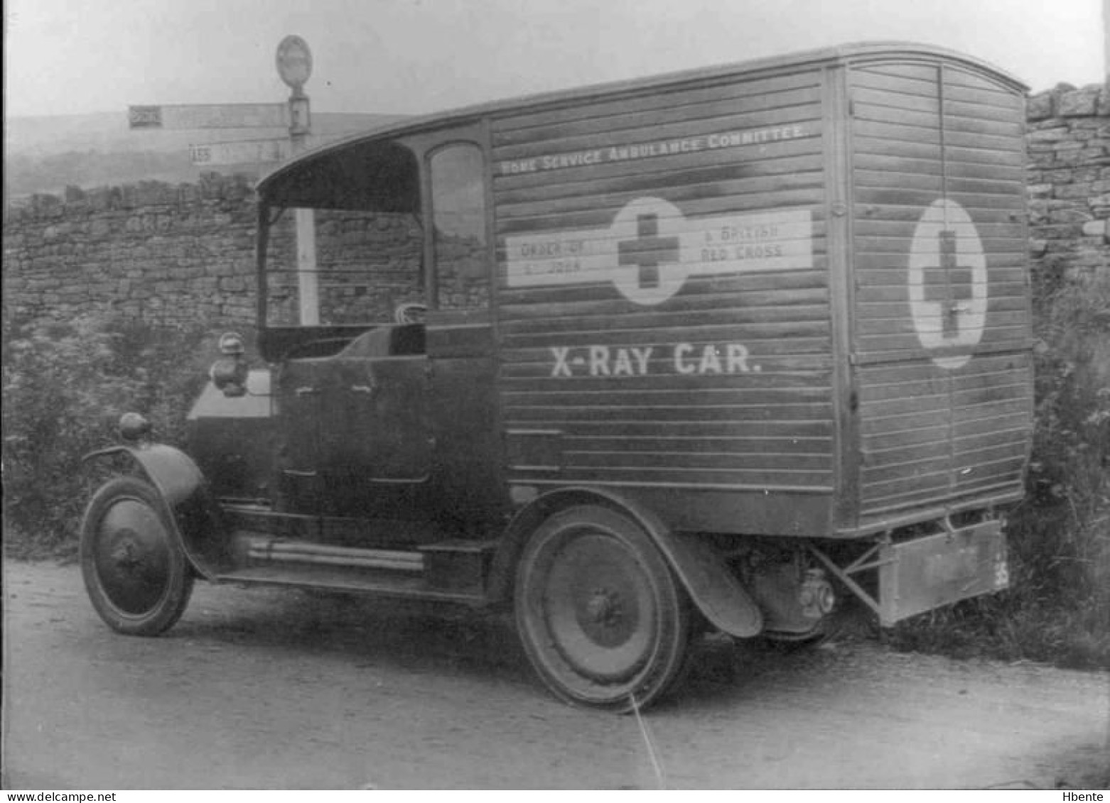 X-Ray Ambulance Car WW1 Rayons X - (Photo) - Automobiles