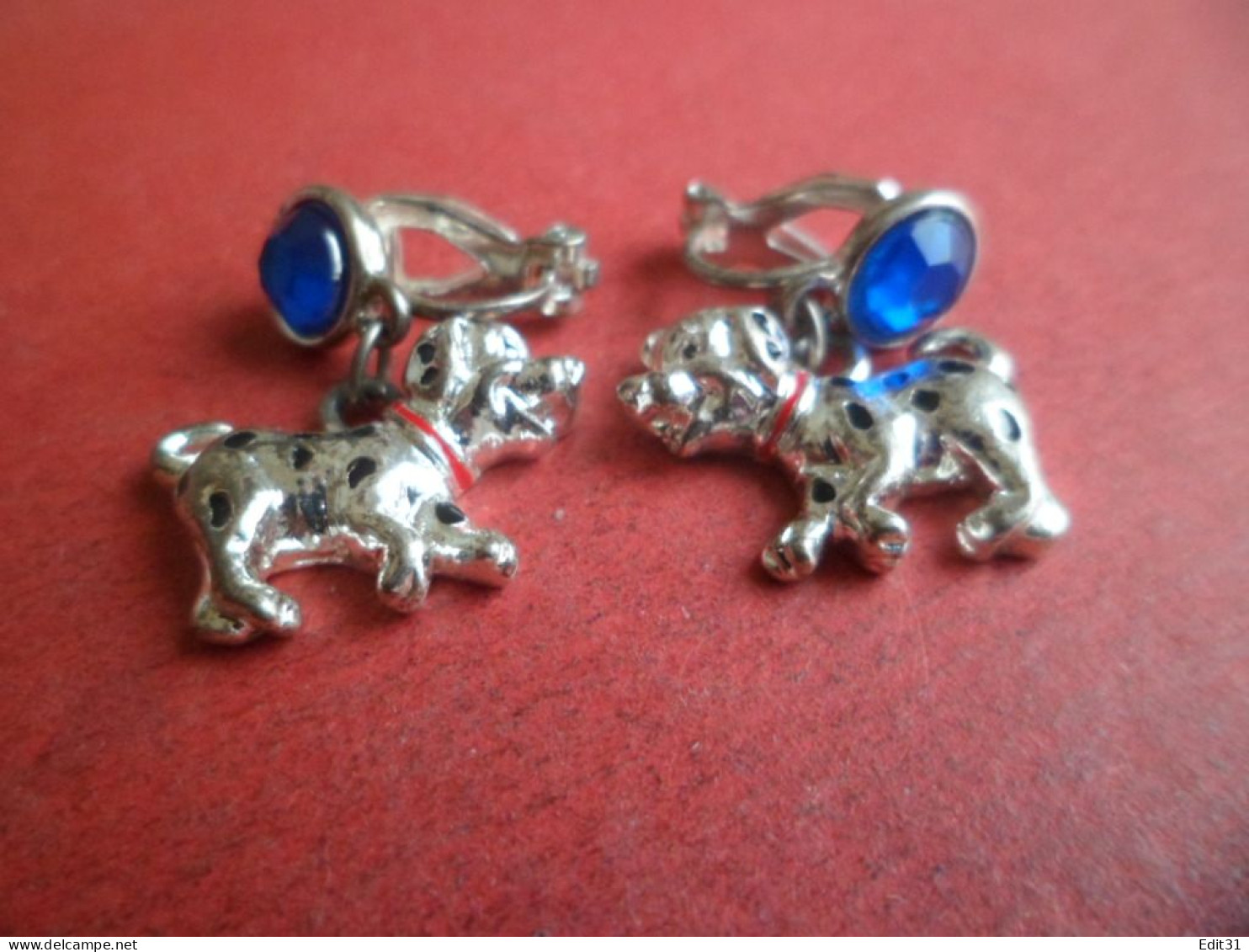 Paire Boucles D' Oreilles : Chien 101 Dalmatiens :  Avec Strass Bleu - Signé Disney - Earrings