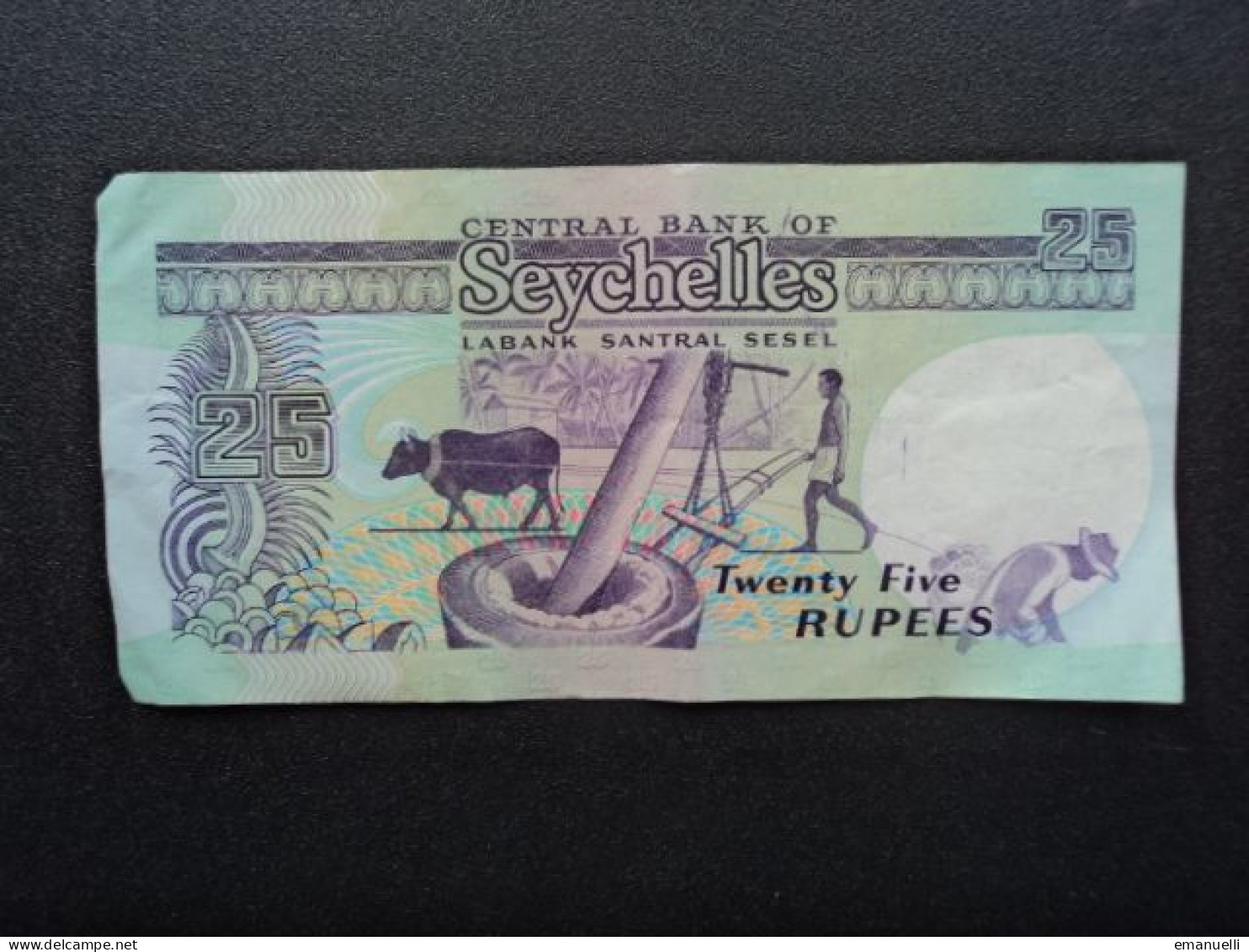 SEYCHELLES : 20 RUPEES   ND 1989    P 33      TTB - Seychellen