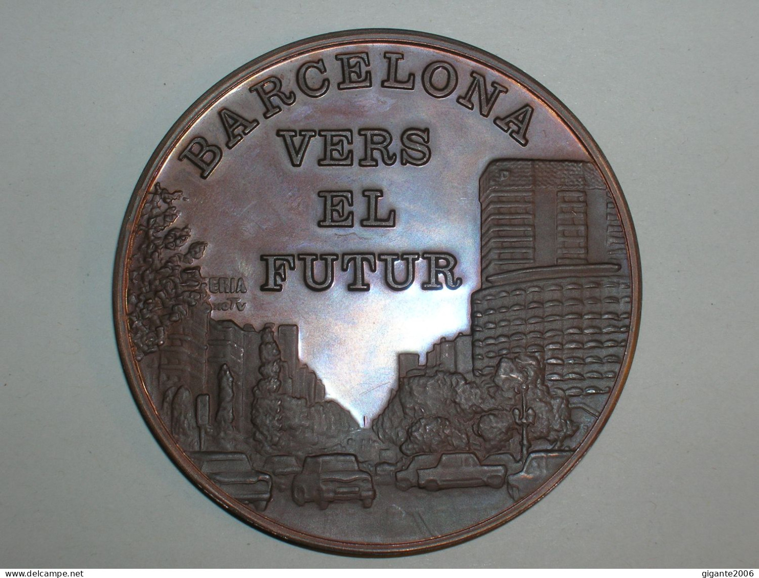 MEDALLA.BARCELONA.VERS EL FUTUR.CIUTAT CREADORA I OBERTA. FERIA RADIOTV. 99 GR. 6,5 CMS (13805) - Professionals/Firms