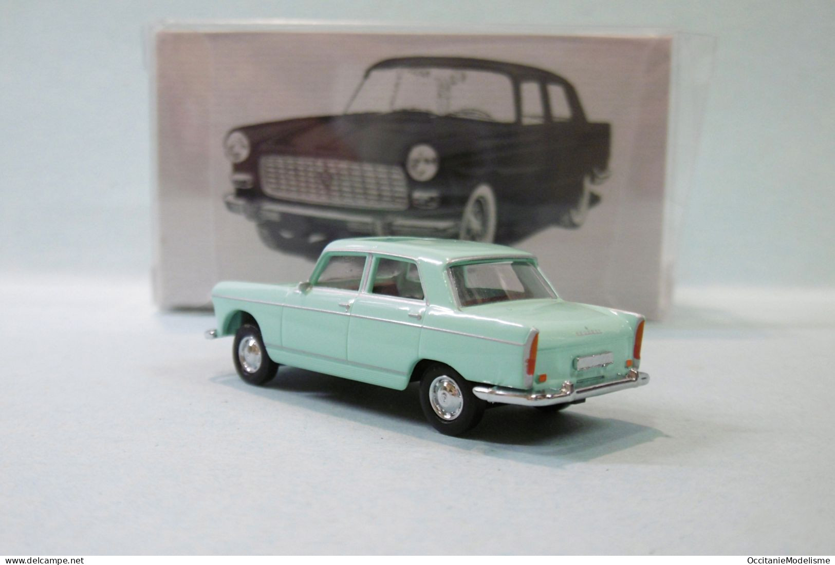 Brekina / Sai - PEUGEOT 404 Vert Pastel  Réf. 29024 / 2324 Neuf NBO HO 1/87 - Véhicules Routiers