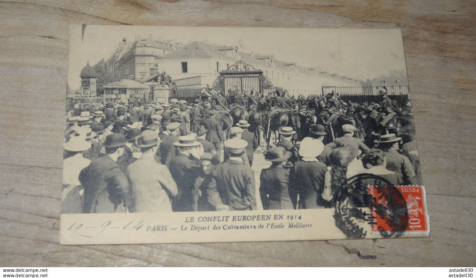 PARIS : Le Depart Des Cuirassiers De L'école Militaire ............ S-11399 - Unclassified