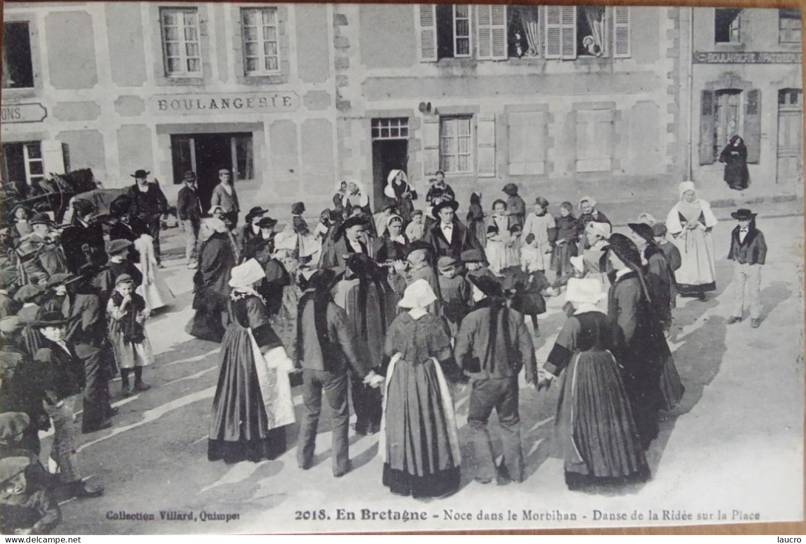 Noce Dans Le Morbihan. Danse De La Ridée. Cliché Pris à Pluvigner. Coiffes Costumes Bretons édition Villard - Pluvigner