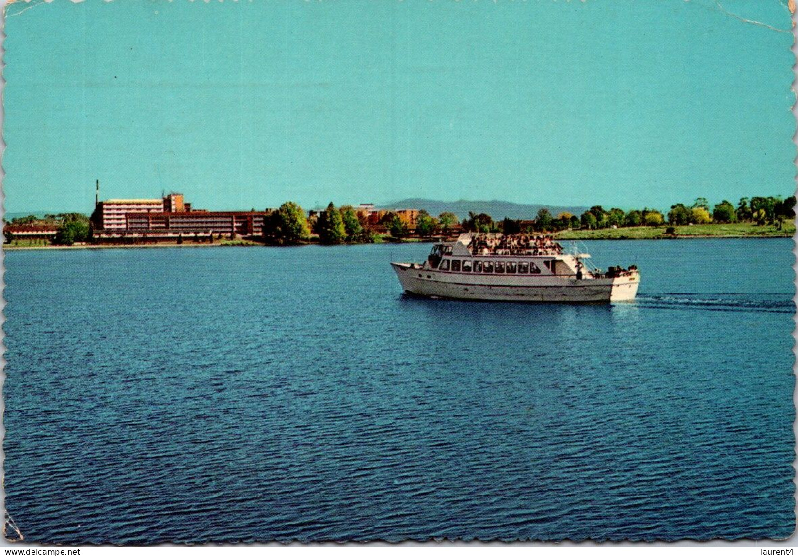 3-9-2023 (4 T 10) Australia - ACT - Lake Burley Griffin Boat Excursion - Canberra (ACT)