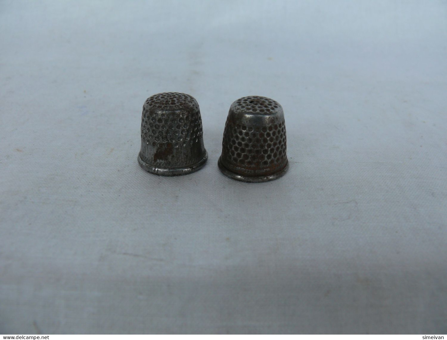 Vintage Two Metal Finger Thimble Protector Sewing Neеdle Shield #1556 - Thimbles