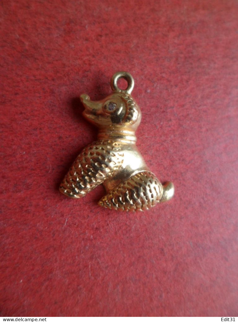 Pendentif Animal : Chien Caniche Doré Avec Strass - Anhänger