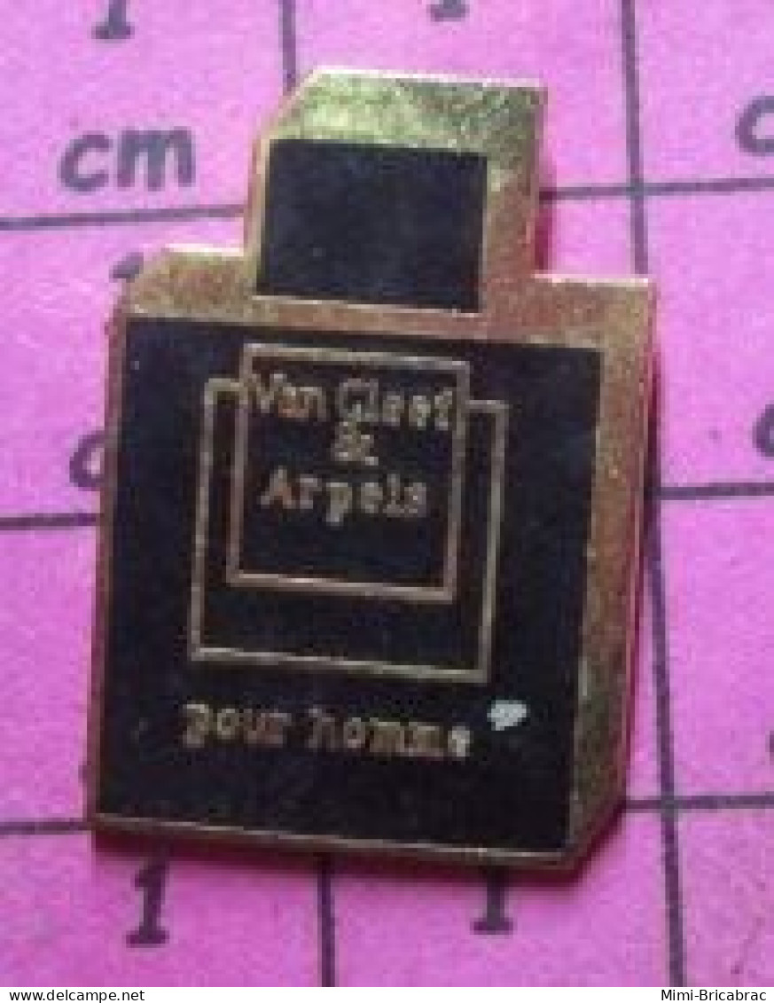 818B Pin's Pins / Beau Et Rare & TB état / PARFUMS / FLACON DE PARFUM VAN CLEEF & ARPELS POUR HOMME - Perfume