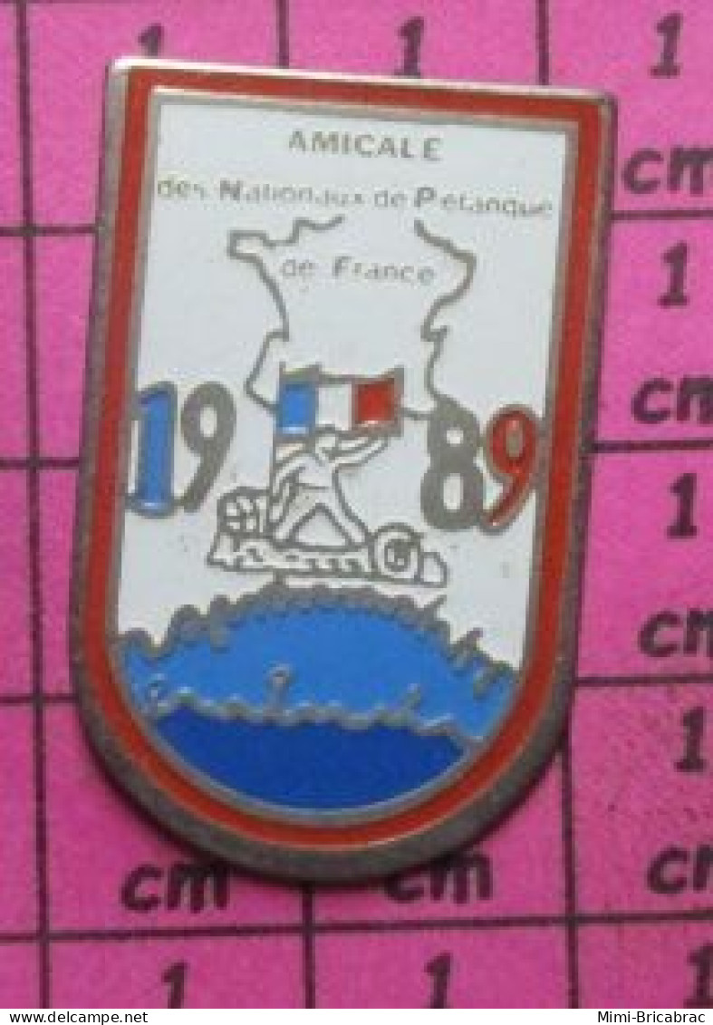 818B  Pin's Pins / Beau Et Rare / SPORTS / AMICALE DES NATIONAUX DE PETANQUE 1989 - Petanque