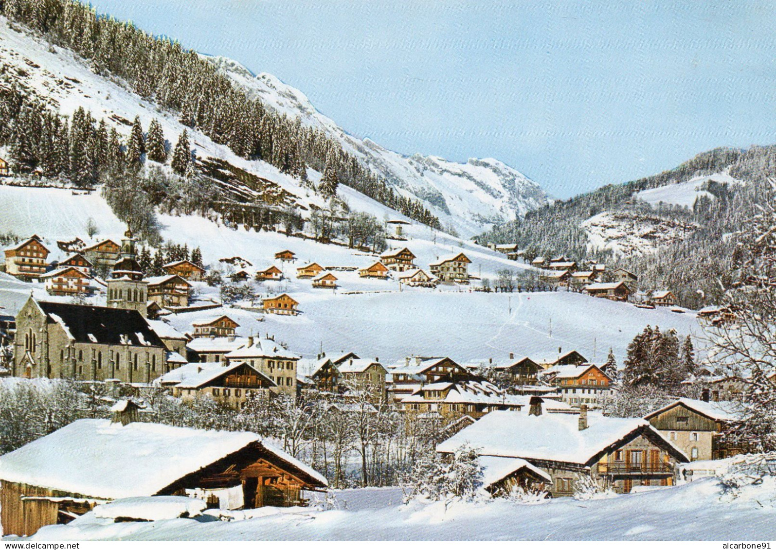 LE GRAND BORNAND - Vue Générale Et Le Jalouvre - Le Grand Bornand