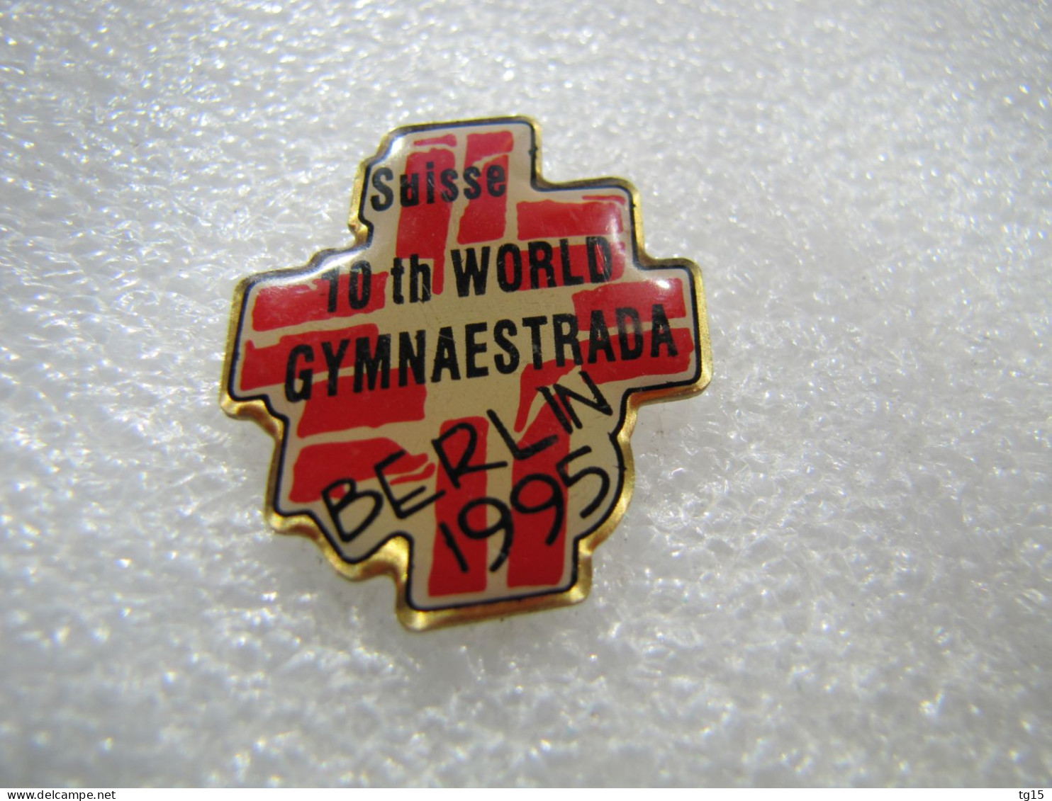 PIN'S    SUISSE    WORLD  GYMNAESTRADA  BERLIN 1995 - Gymnastique
