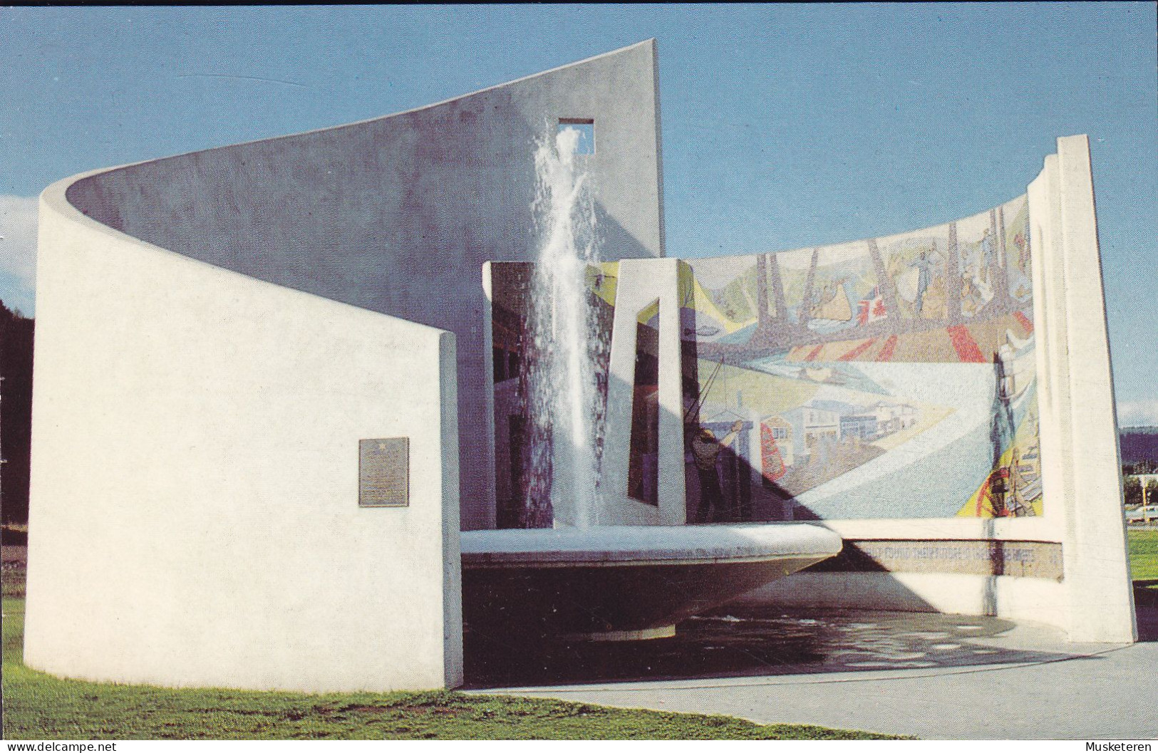 Canada PPC Prince George Centennial Fountain Brunnen Fontane Lakeside Photo Studio, Williams Lake B.C. (2 Scans) - Prince George