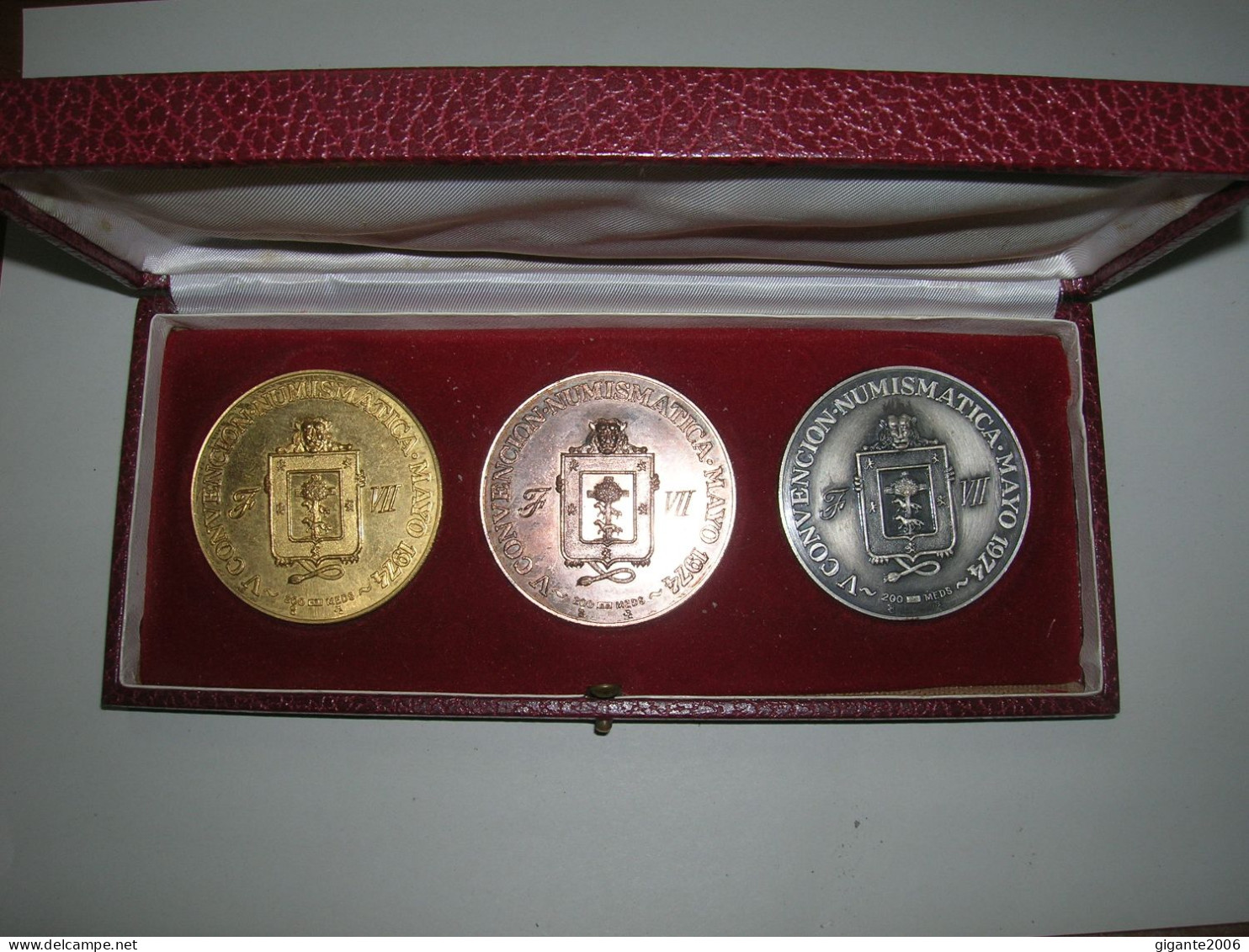 España 3 Medallas V. Convención Numismática Mayo 1974. Motivos Pais Vasco. Caja Convencion (13820) - Profesionales/De Sociedad