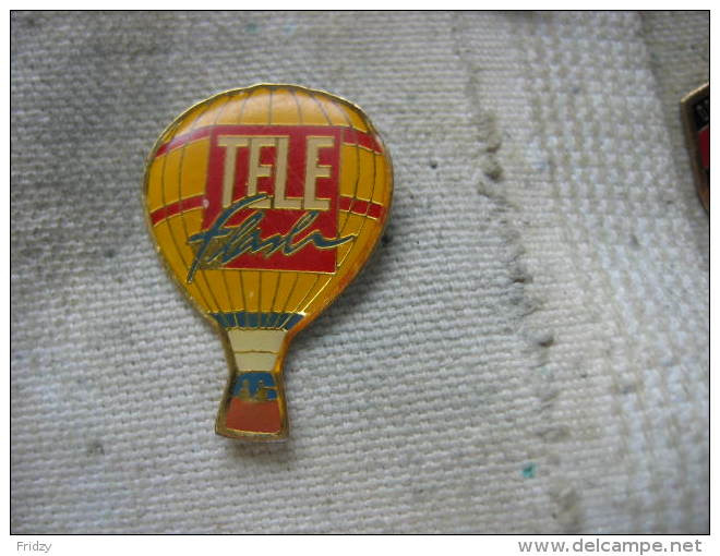 Pin's Montgolfiere, Pub TELE Flash - Fesselballons