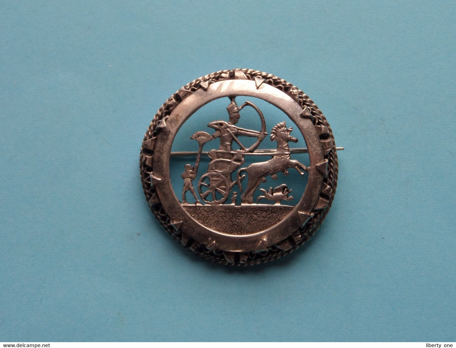 Old Silver ITALIAN Broche / Brooch Make From A COIN - Vintage ( For Detail See SCANS ) Italy - Italië ( 13 Gram ) ! - Brooches