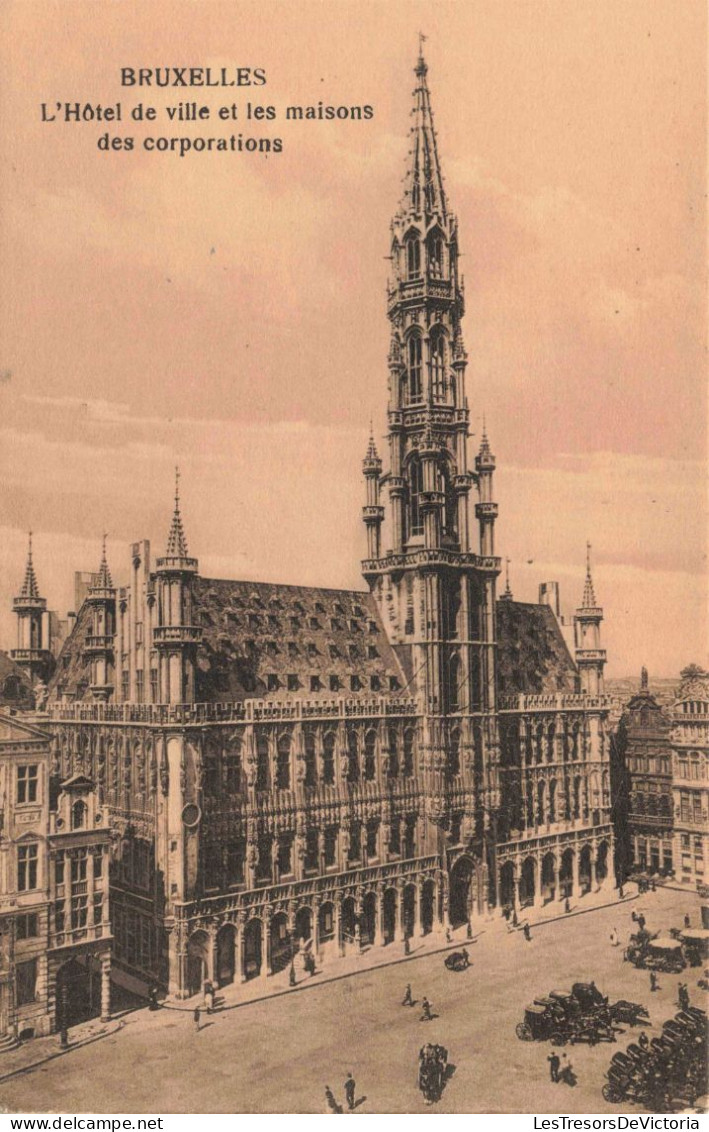 BELGIQUE - Bruxelles - L'Hôtel De Ville Et Les Maisons Des Corporations - Animé - Carte Postale Ancienne - Plätze