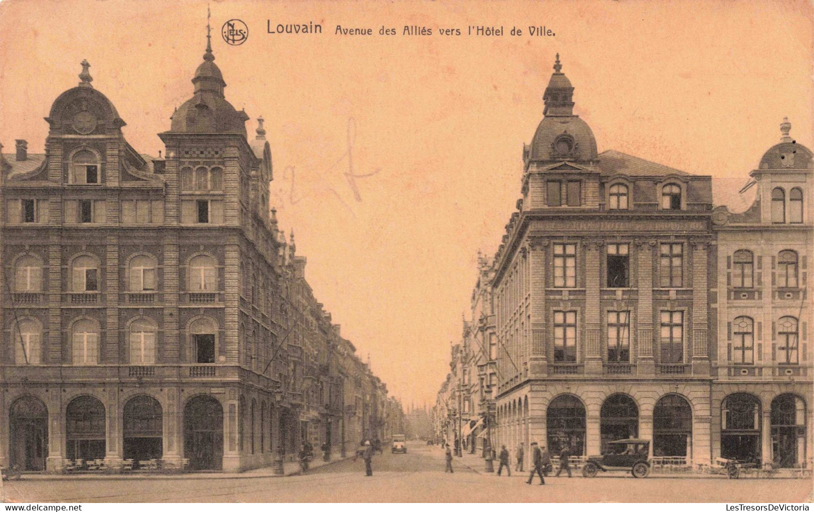 BELGIQUE - Louvain - Avenue Des Allées Vers L'Hôtel De Ville - Carte Postale Ancienne - Leuven