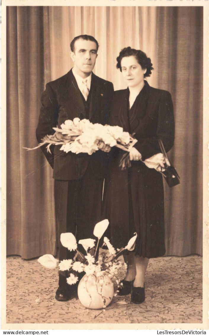 CARTE PHOTO - Couple - Portrait D'un Couple  - Carte Postale Ancienne - Couples