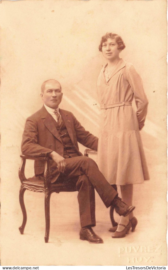 CARTE PHOTO - Portrait - Un Homme Et Son épouse - Carte Postale Ancienne - Photographie