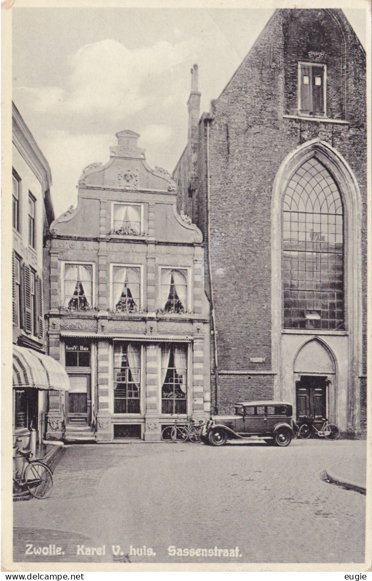 2435/ Zwolle, Karel V Huis, Sassenstraat, Oude Auto - Zwolle