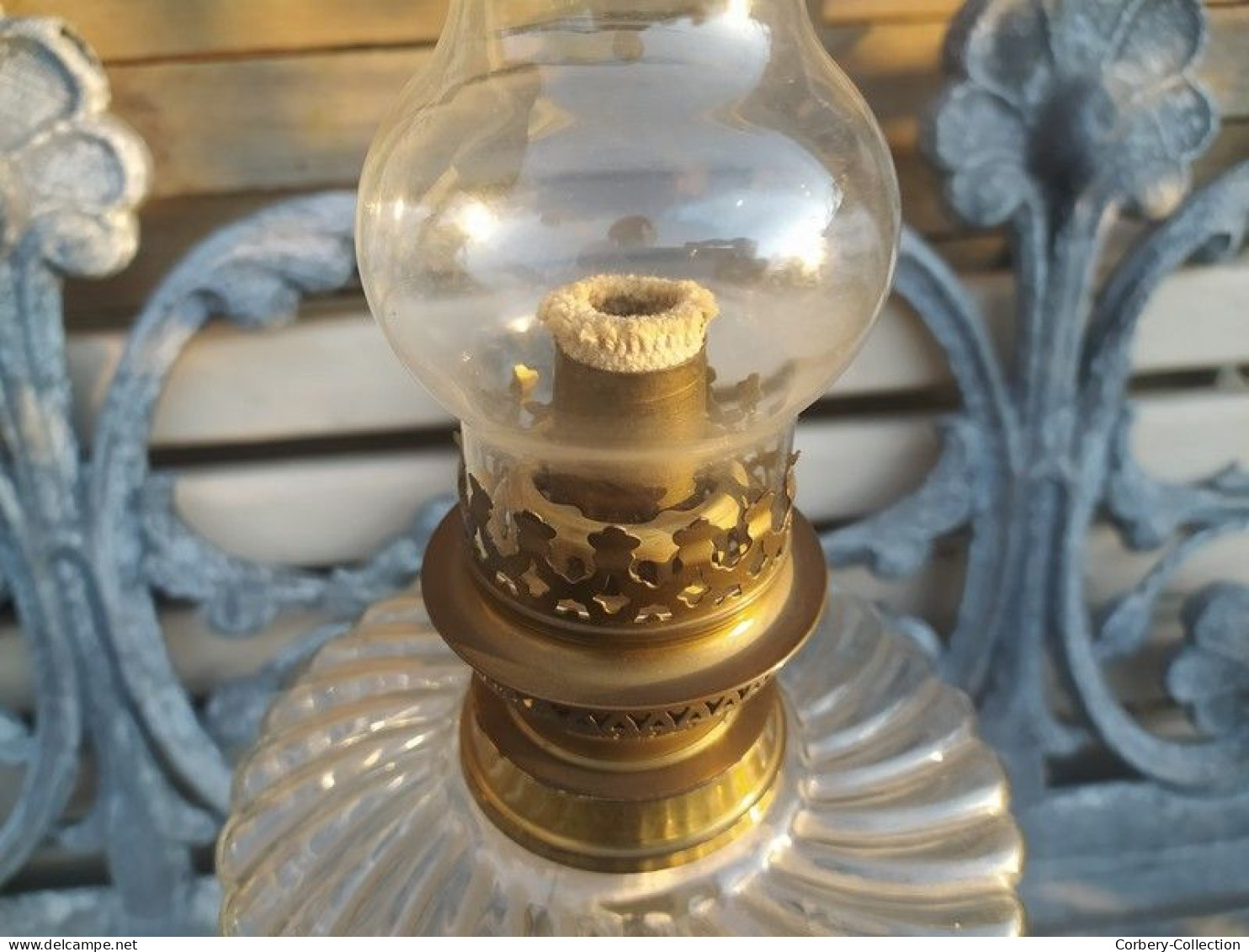 Grande Lampe à Pétrole Décor Palmettes Fût Cannelé Lamp Oil XIXème.