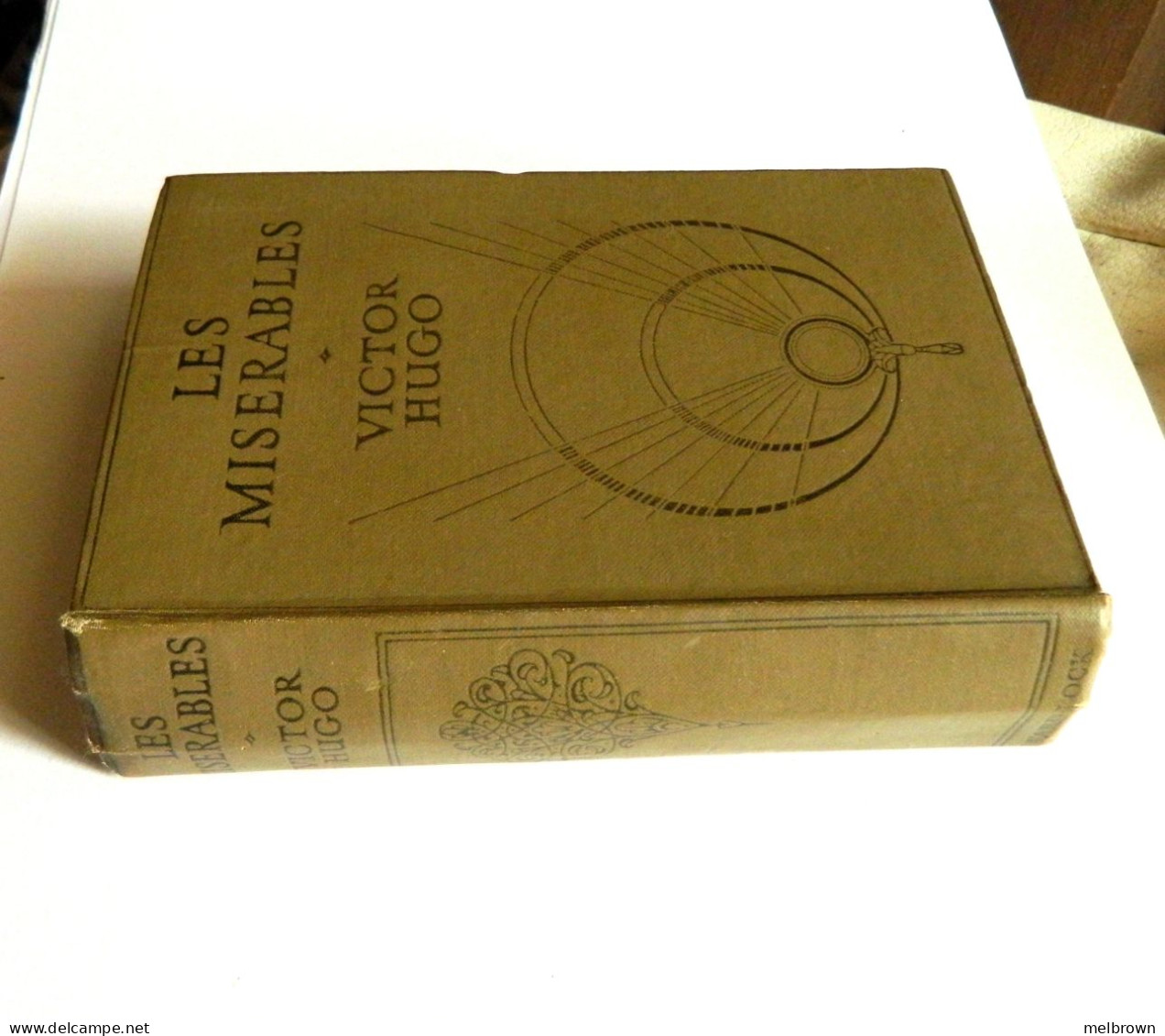 LES MISERABLES By Victor Hugo Published By Ward, Lock And Co Limited Circa 1940 - 1900-1949