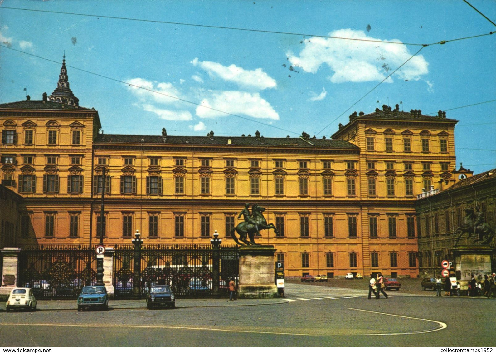 TORINO, ROYAL PALACE, BUILDING, STATUE, MONUMENT, ITALY - Palazzo Reale