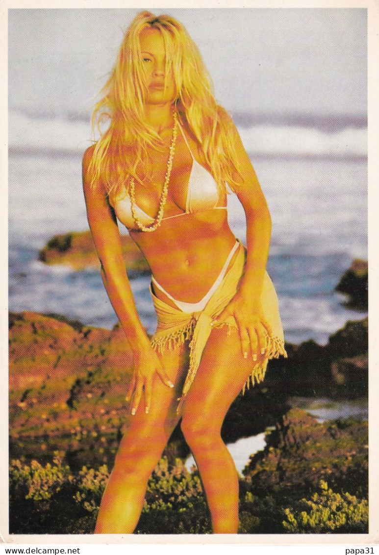 PAMELA ANDERSON - BIKINI - Pin-Ups