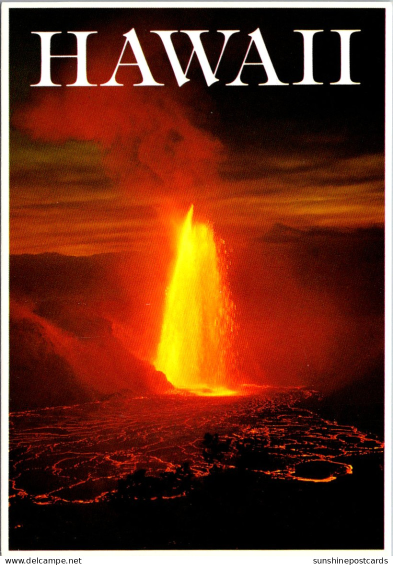 Hawaii Big Island Twilight View Of Kilauea Iki'S Eruption - Hawaï