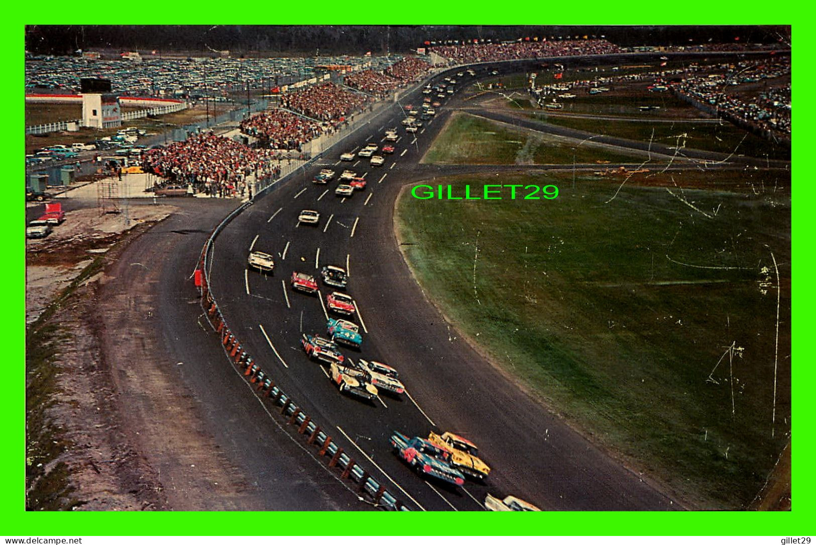 DAYTONA BEACH, FL - START OF 500 MILE STOCK CAR RACE AT THE NEW DAYTONA INTERNATIONAL SPEEDWAY - - Daytona