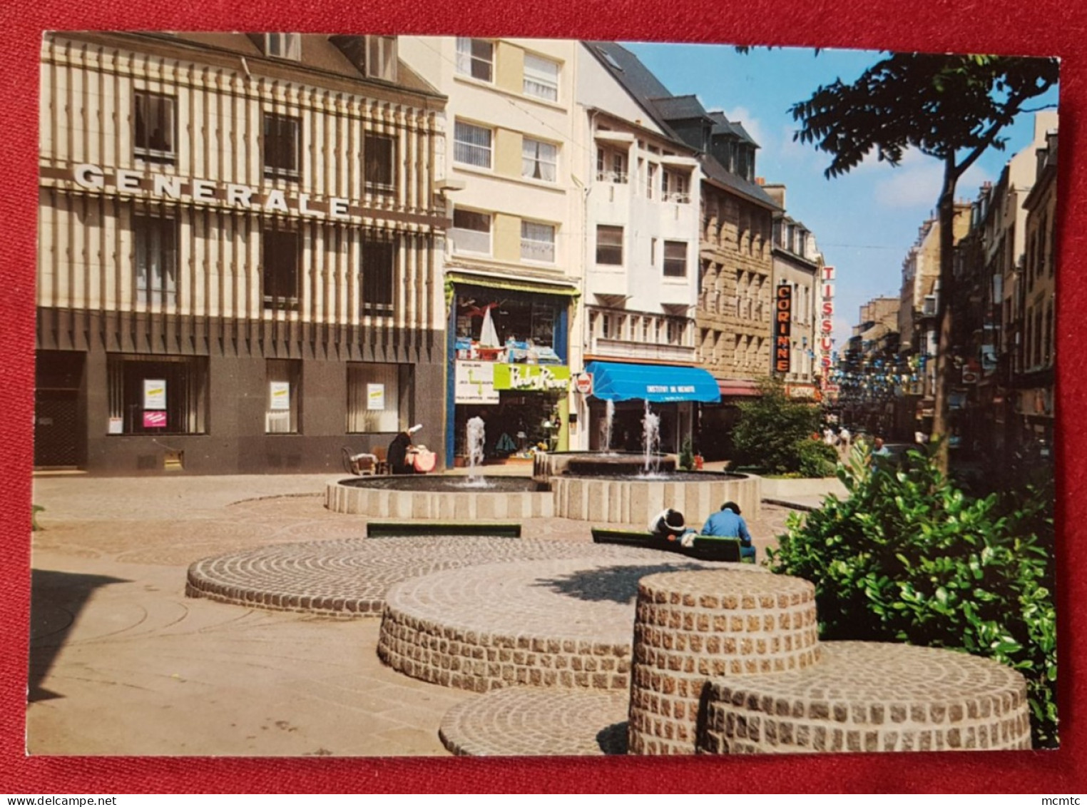 CPM - Saint Brieuc -(Côtes-du-Nord ) La Rue Saint Guillaume - Saint-Brieuc