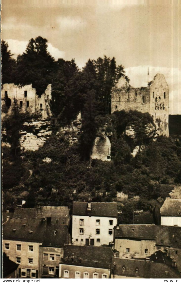 Luxembourg   -     LAROCHETTE    Le Château Et Le Village - Larochette