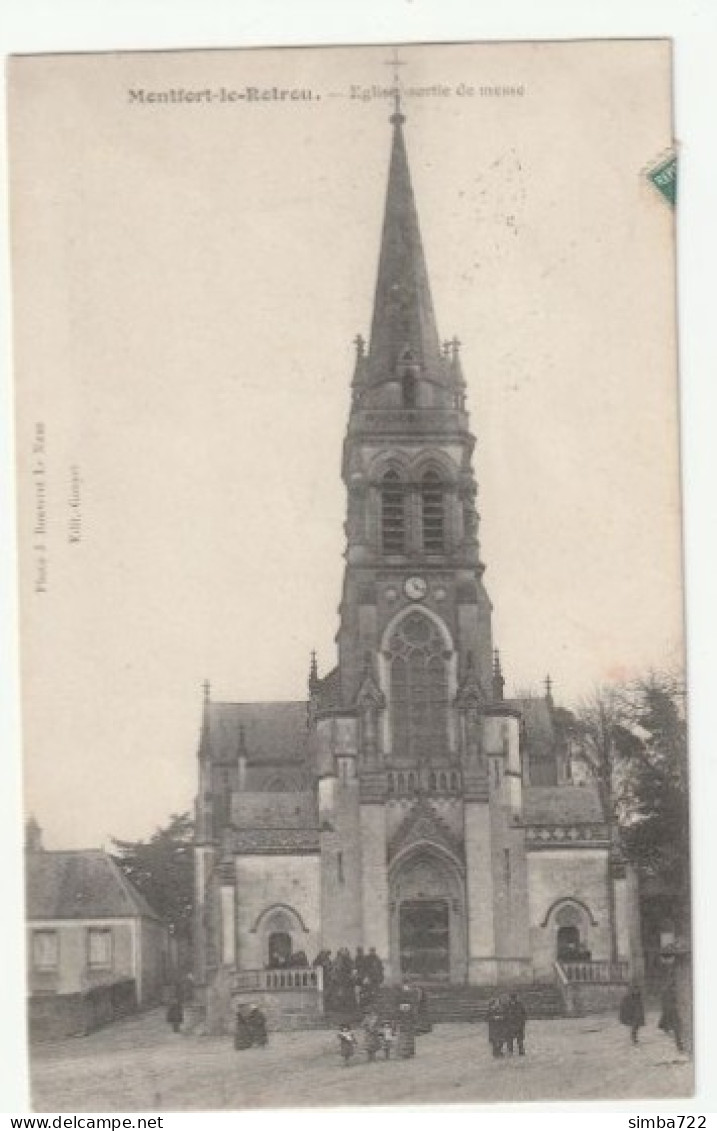 EGLISE  -   SORTIE DE MESSE - Montfort Le Gesnois