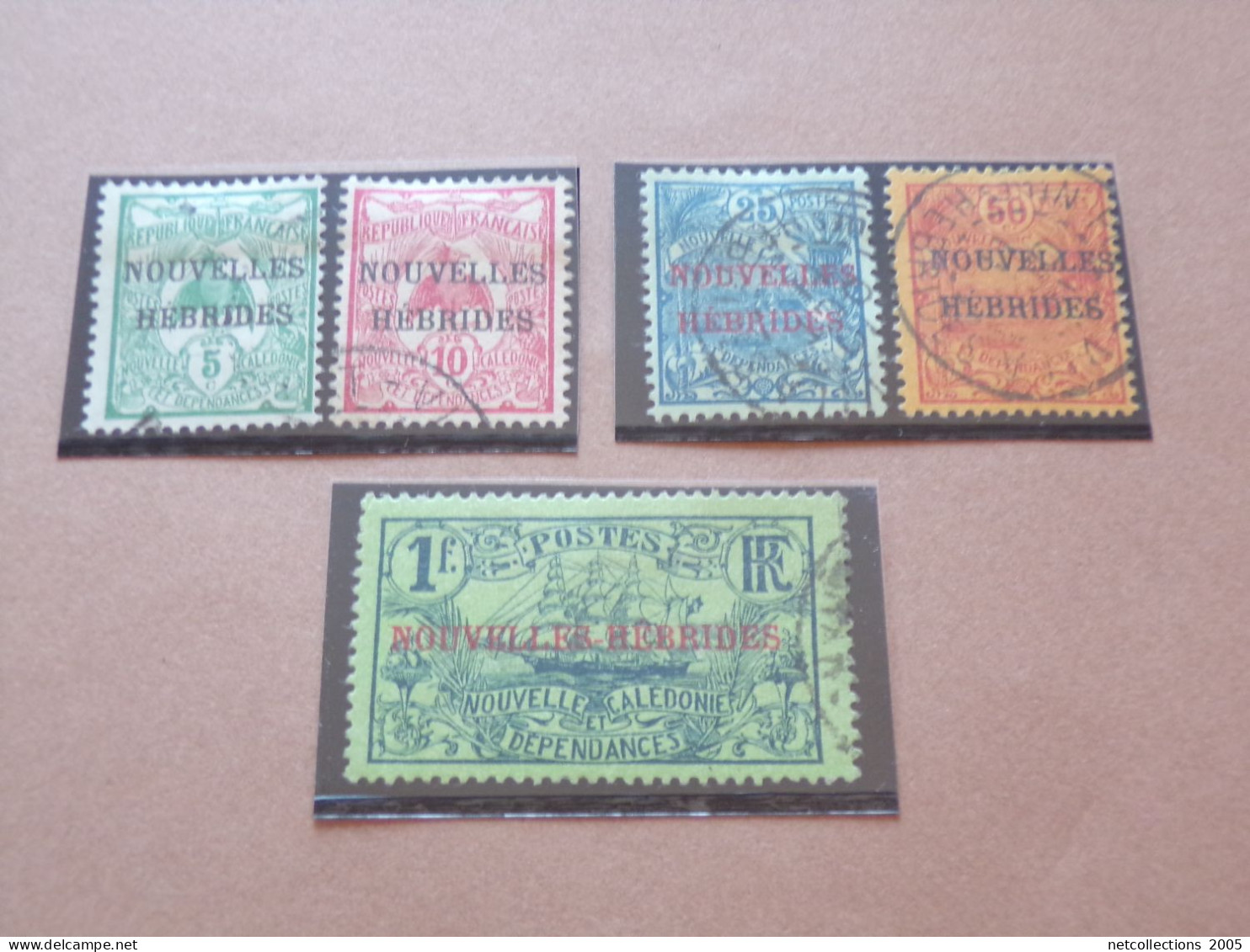NOUVELLES HEBRIDES 1908 N°1/5 - OBLITERE AVEC CHARNIERE (Pochette Roses) - Used Stamps