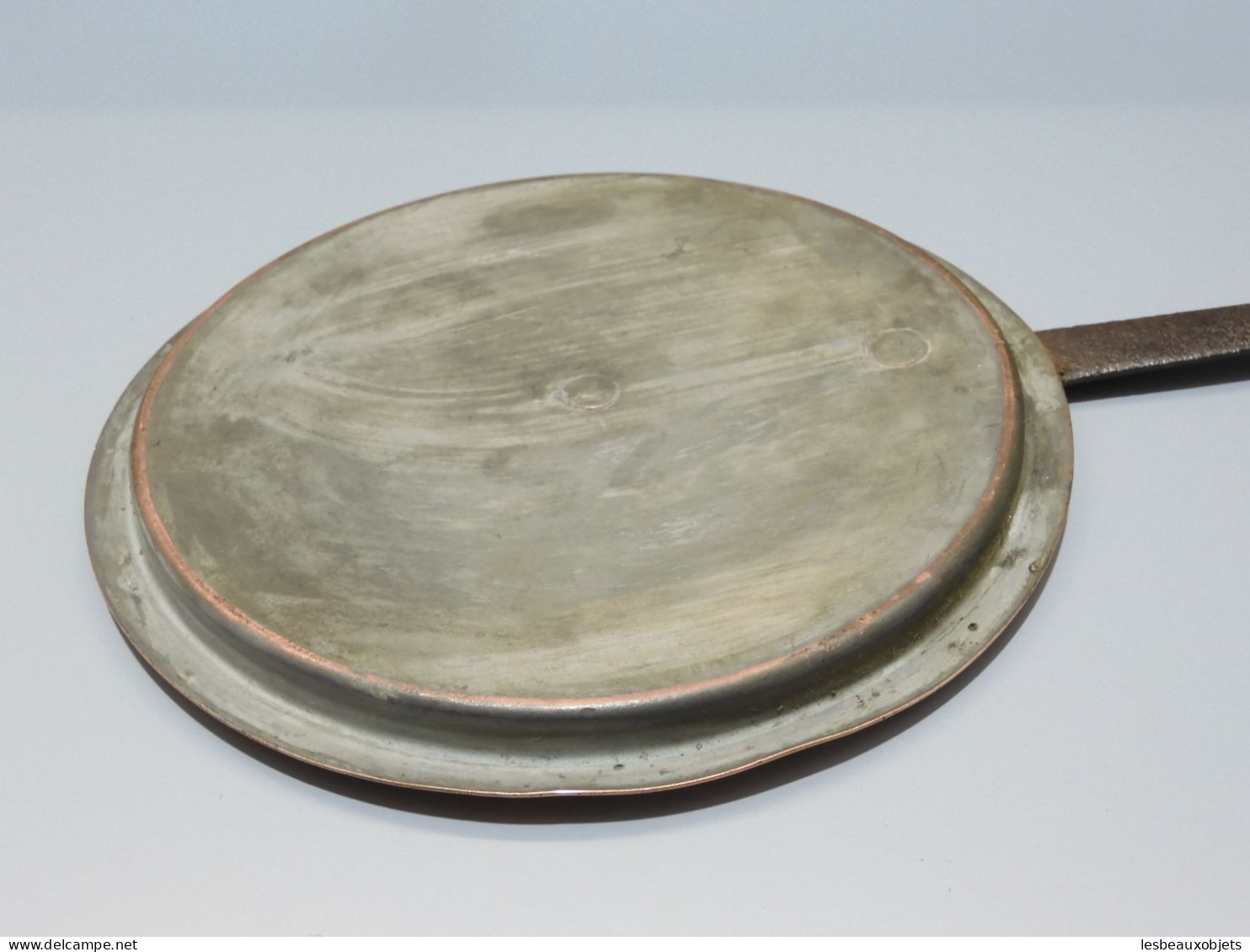 -ANCIEN COUVERCLE DE CASSEROLE XIXe CUIVRE POIGNEE Fer DECO CUISINE   E