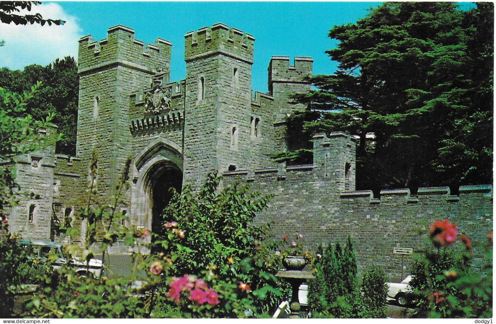 ARUNDEL CASTLE, ARUNDEL, SUSSEX, ENGLAND. UNUSED POSTCARD   Wt9 - Arundel