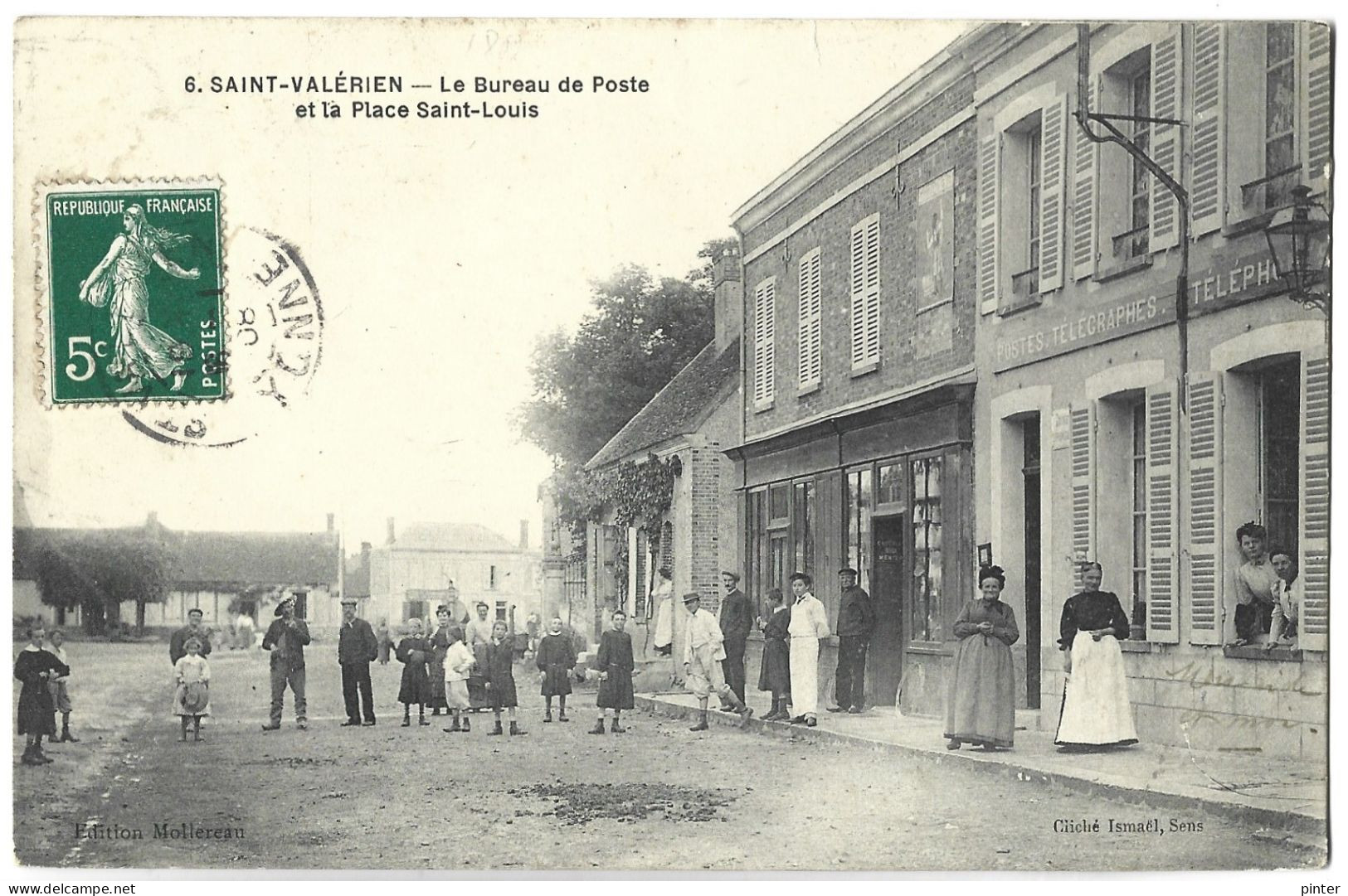 SAINT VALERIEN - Le Bureau De Poste Et La Place Saint Louis - Saint Valerien