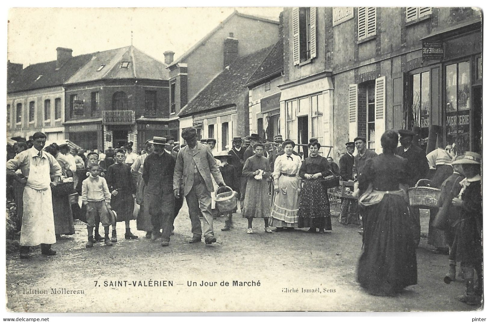 SAINT VALERIEN - Un Jour De Marché - Saint Valerien