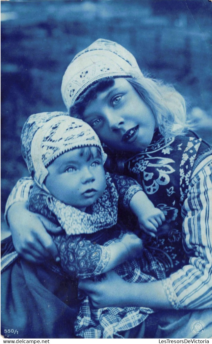 ENFANT - Portraits - Deux Enfants De La Campagne -  Carte Postale Ancienne - Portraits