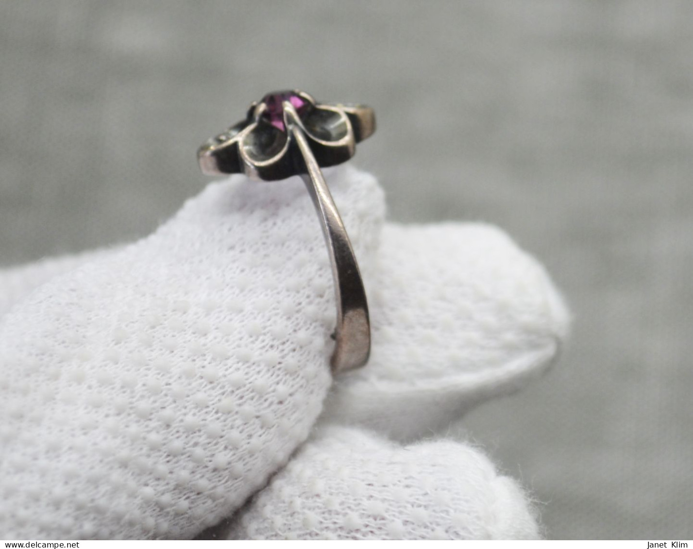 Beautiful Vintage Gemstone Ring - Anelli