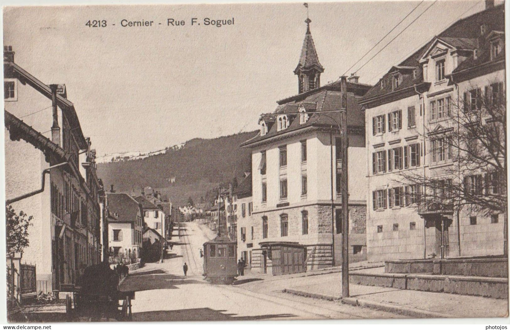 CPA  Cernier (Suisse) RARE Le Tram Dans La Rue Soguel    Ed ??  4213 - Cernier