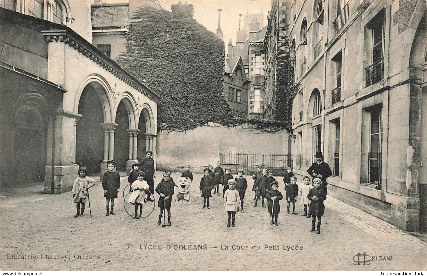 France - Orléans - Lycée D'Orléans - La Cour Du Petit Lycée - Animé - Enfants -  Carte Postale Ancienne - Orleans